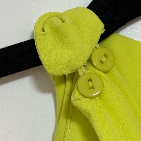 Women’s Twist Back Sleeveless Mini Dress - Picture 9 of 10